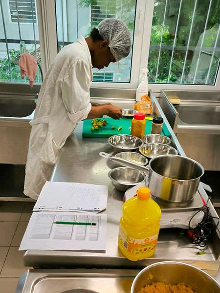 BAC PRO - Produits de l’Industrie Pharmaceutique, Alimentaire et Cosmétique